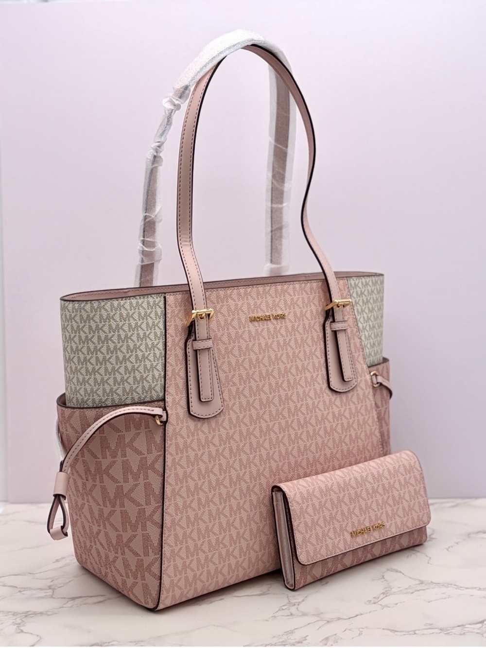 Michael Kors Blush Pink Signature Tote with Matching Wallet - Picture 5 of 15